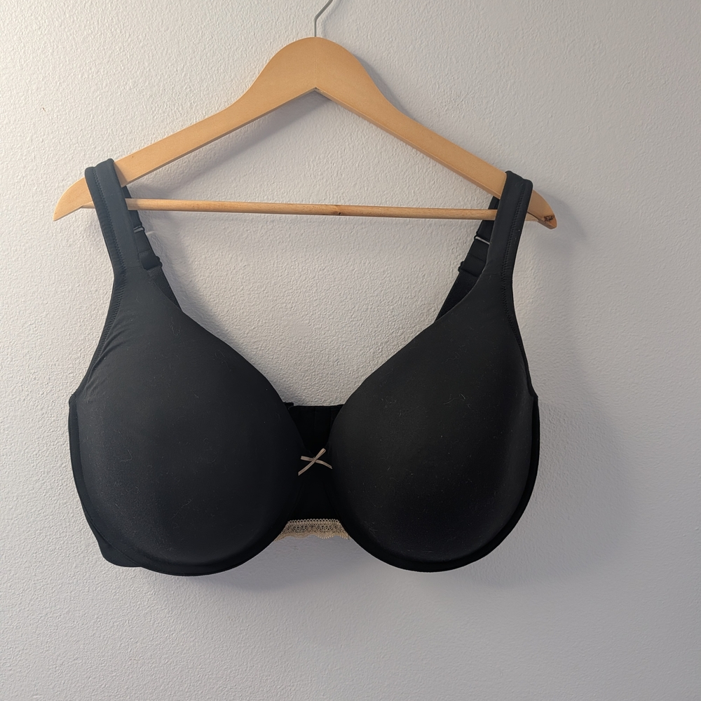 Cacique by Lane Bryant Smooth Lightly‎ Lined T-Shirt Bra Black, Size 42H